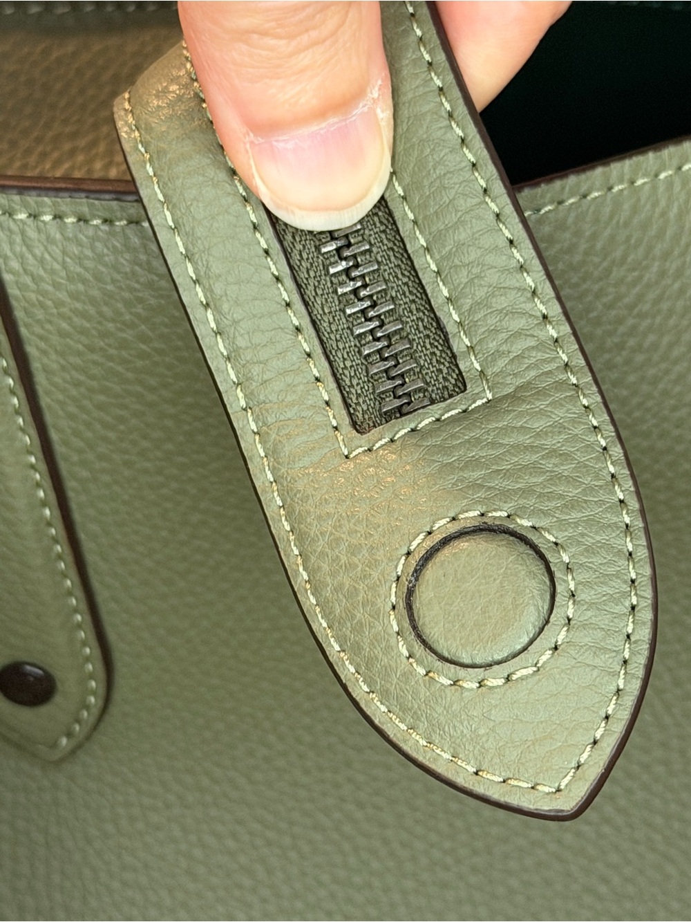 Coach Central Tote with Zip - Picture 15 of 15